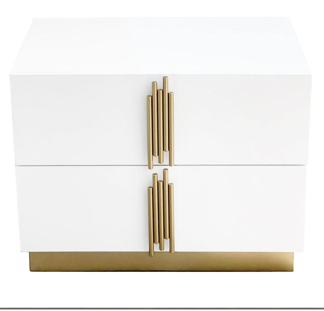 B7551 Evon (White) Queen and King bedroom set
