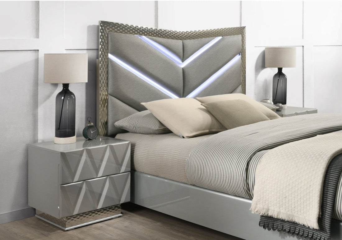 B91 Vera Queen and King bedroom set