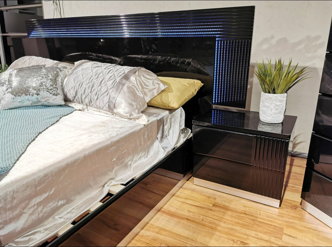 B77 Modena Queen and King bedroom set